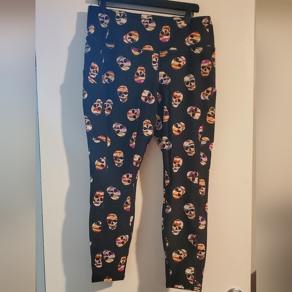 Torrid Bundle Active Pastel Camouflage Leggings and Schull Tank Top Size 2 - Picture 13 of 16